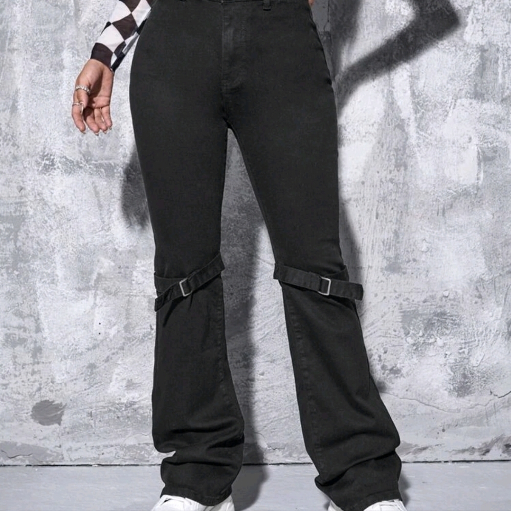 Medium Black Flared Jeans